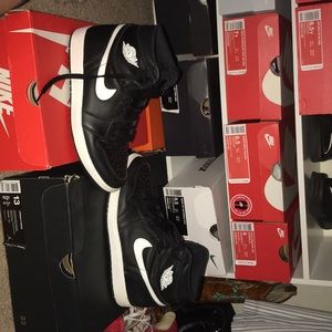 Jordan retro 1’s